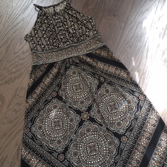 London Times Dresses & Skirts - Floral Mosaic look maxi dress